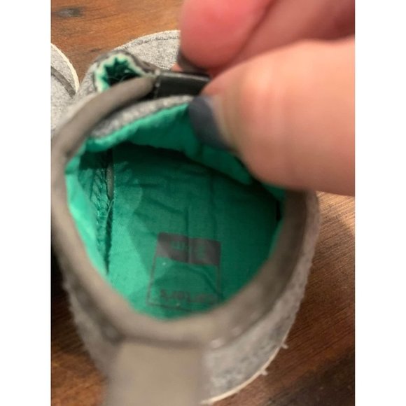 Carter’s 3-6 months Velcro baby shoes, excellent used condition - Picture 3 of 8